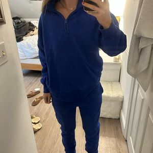 ARITZIA TNA SWEATSUIT